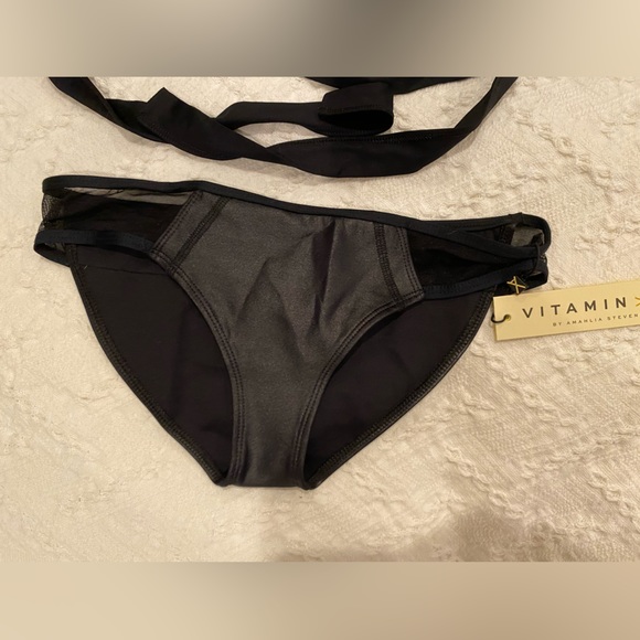 Vitamin A Neolux bikini set, size S/6 bottom (NWT), S wrap top (GUC) - Picture 6 of 13